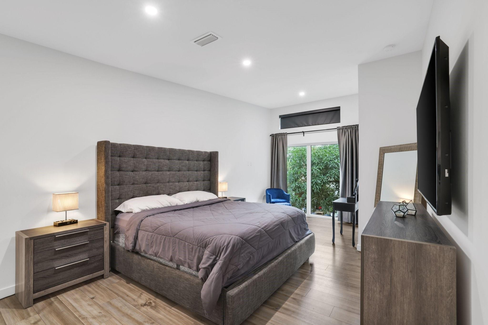 1124 NE 2nd Avenue 1124