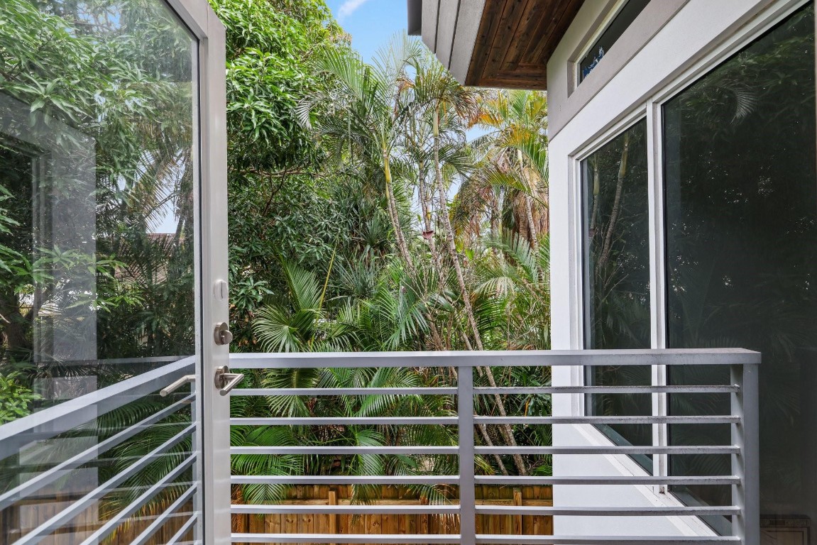 1124 NE 2nd Avenue 1124