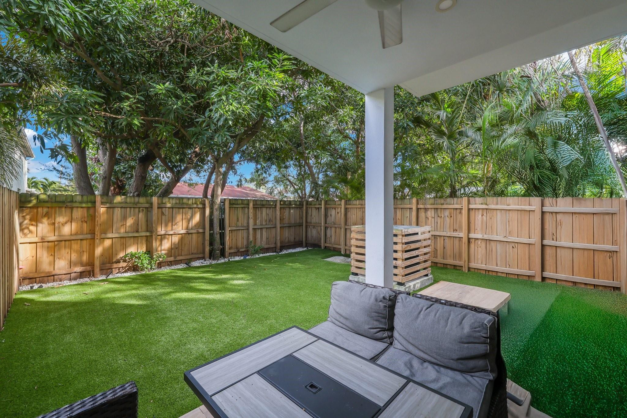 1124 NE 2nd Avenue 1124