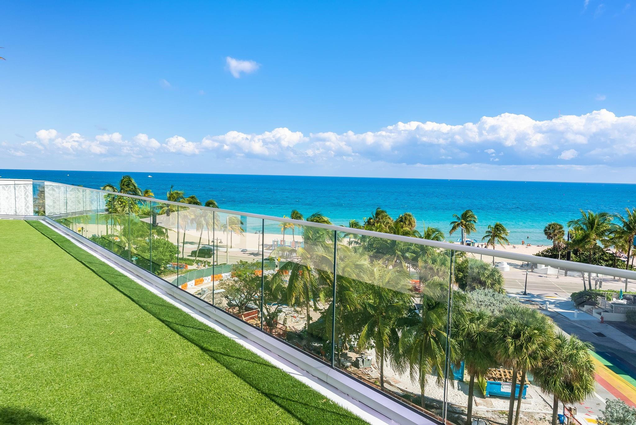 153 N Seabreeze 2404-S