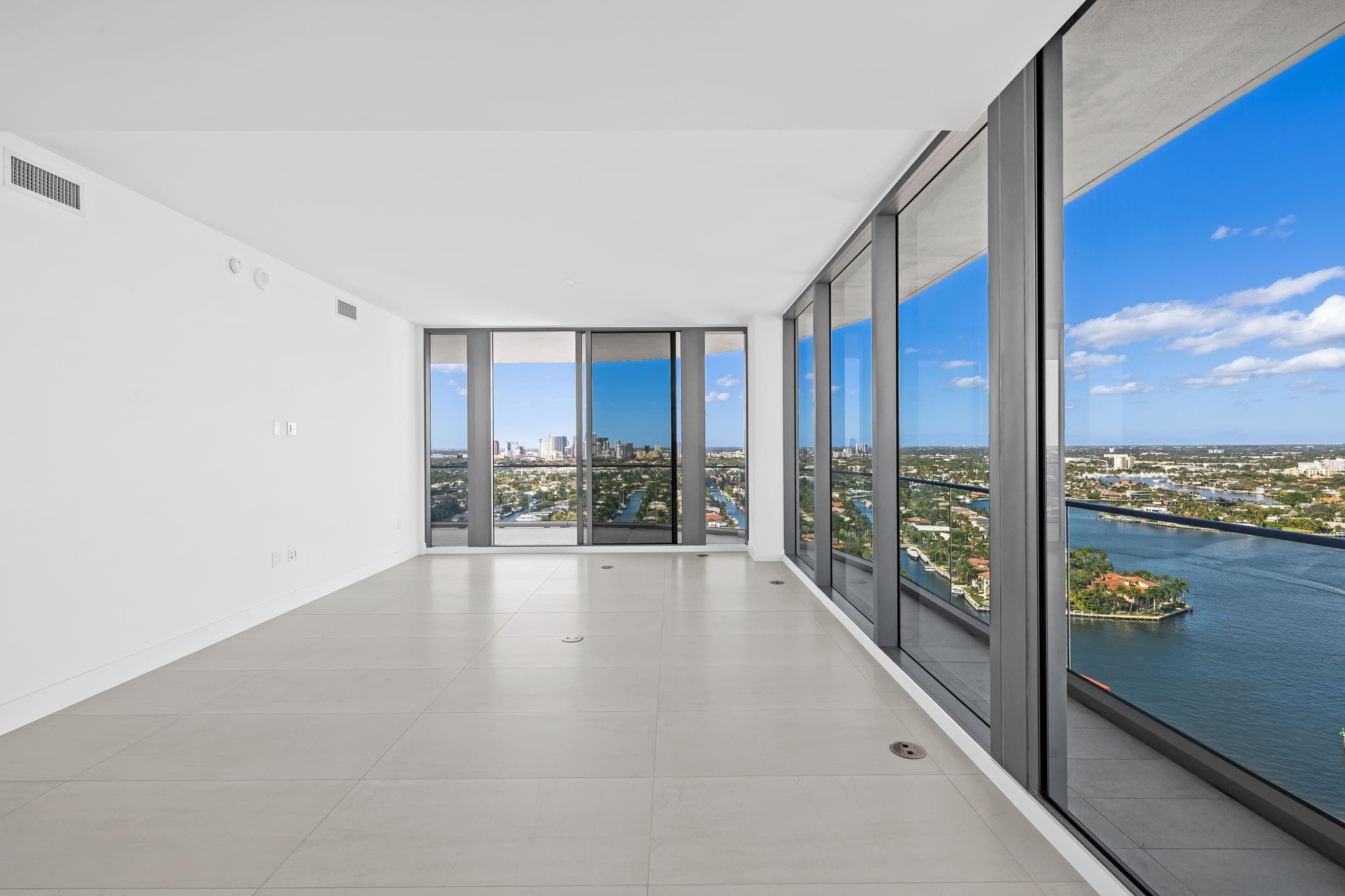153 N Seabreeze 2404-S
