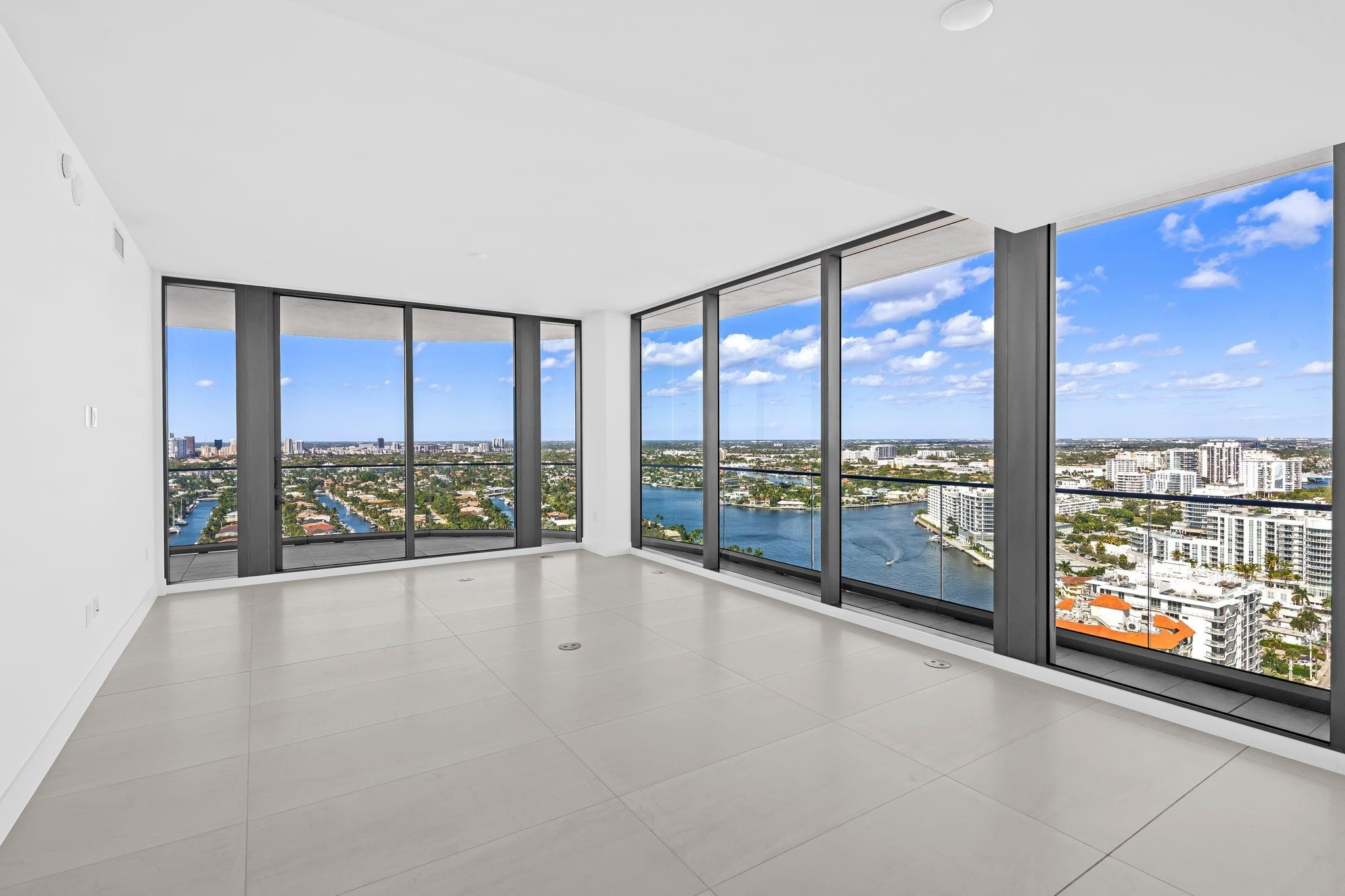 153 N Seabreeze 2404-S