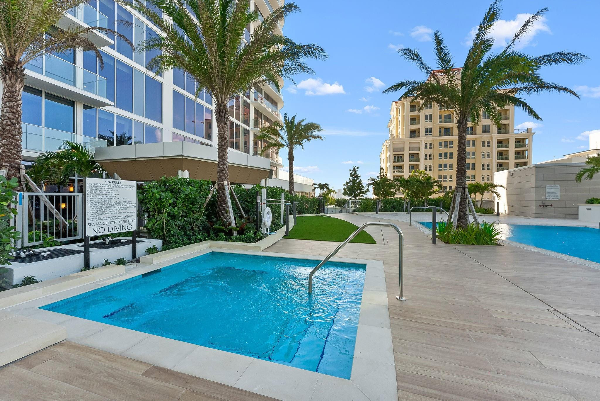 153 N Seabreeze 2404-S