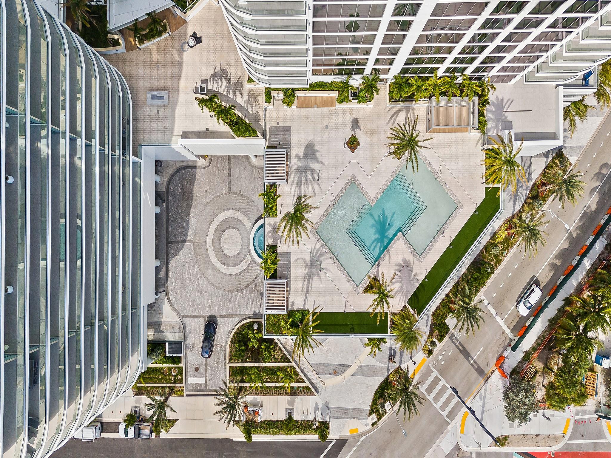 153 N Seabreeze 2404-S