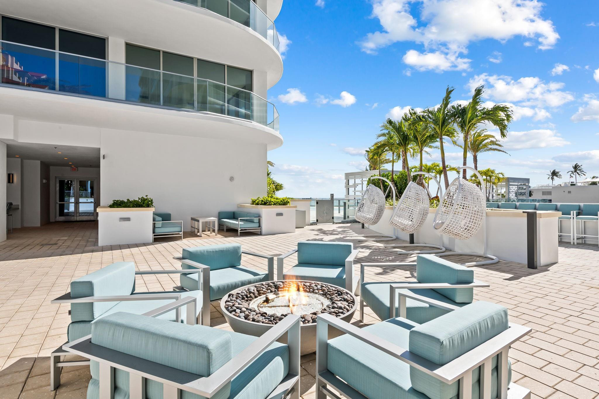 153 N Seabreeze 2404-S