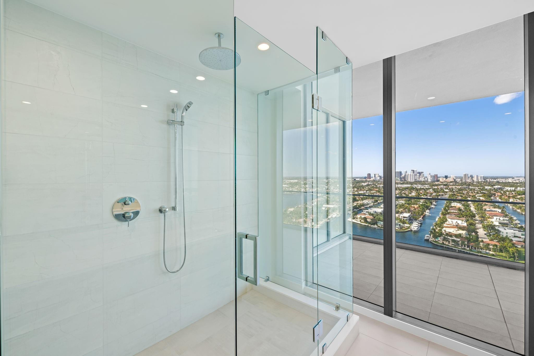 153 N Seabreeze 2404-S