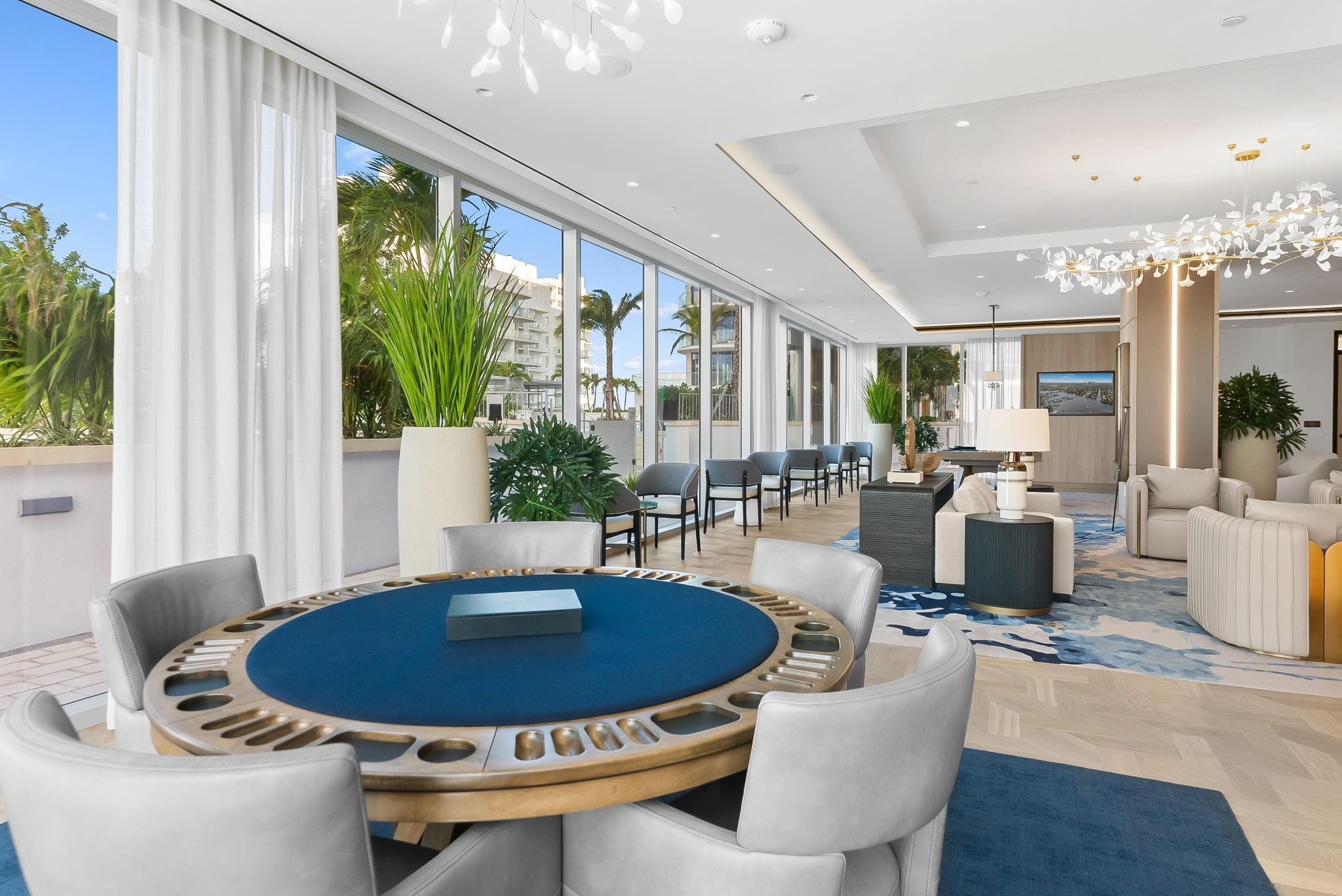 153 N Seabreeze 2404-S