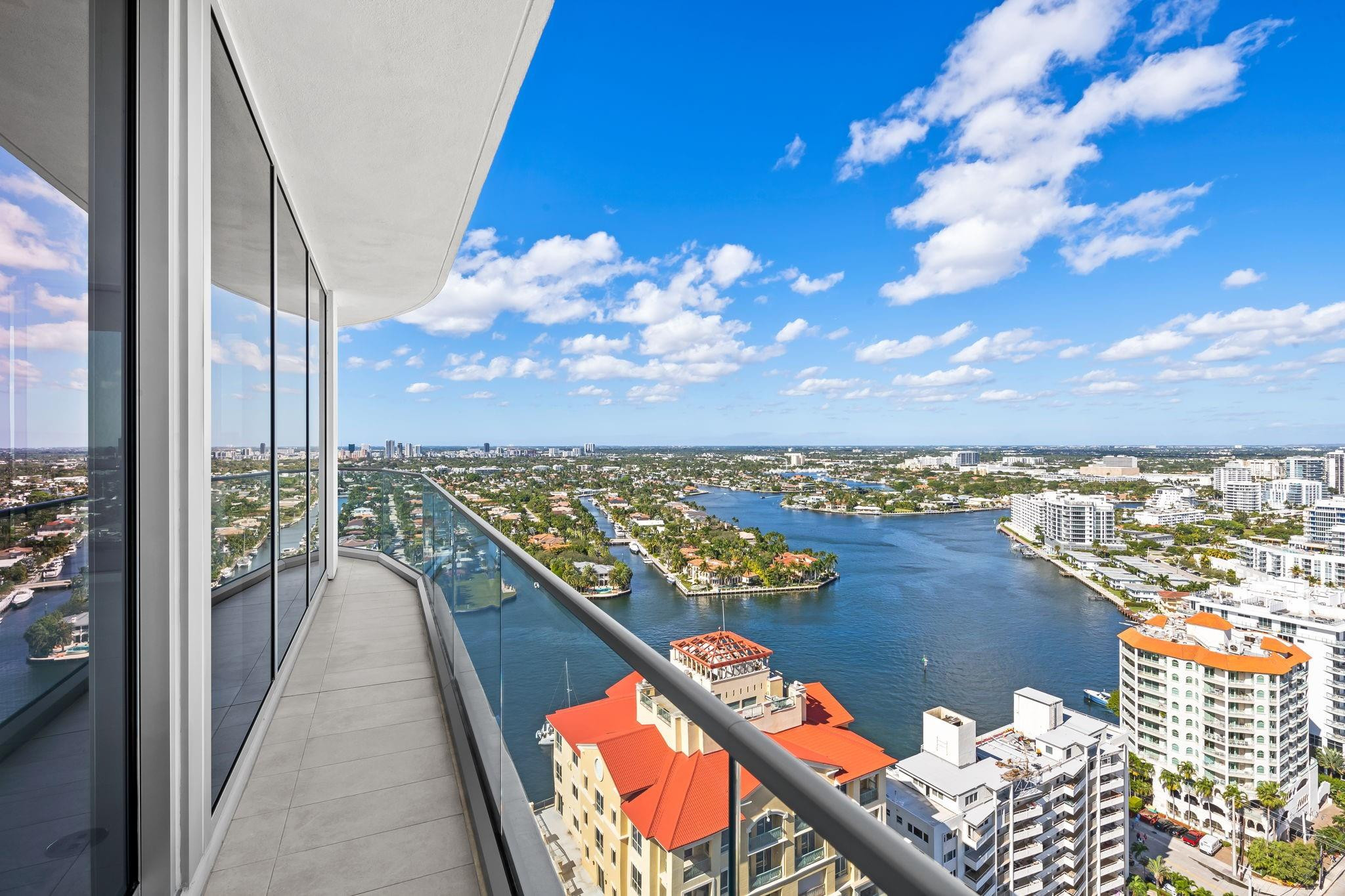 153 N Seabreeze 2404-S