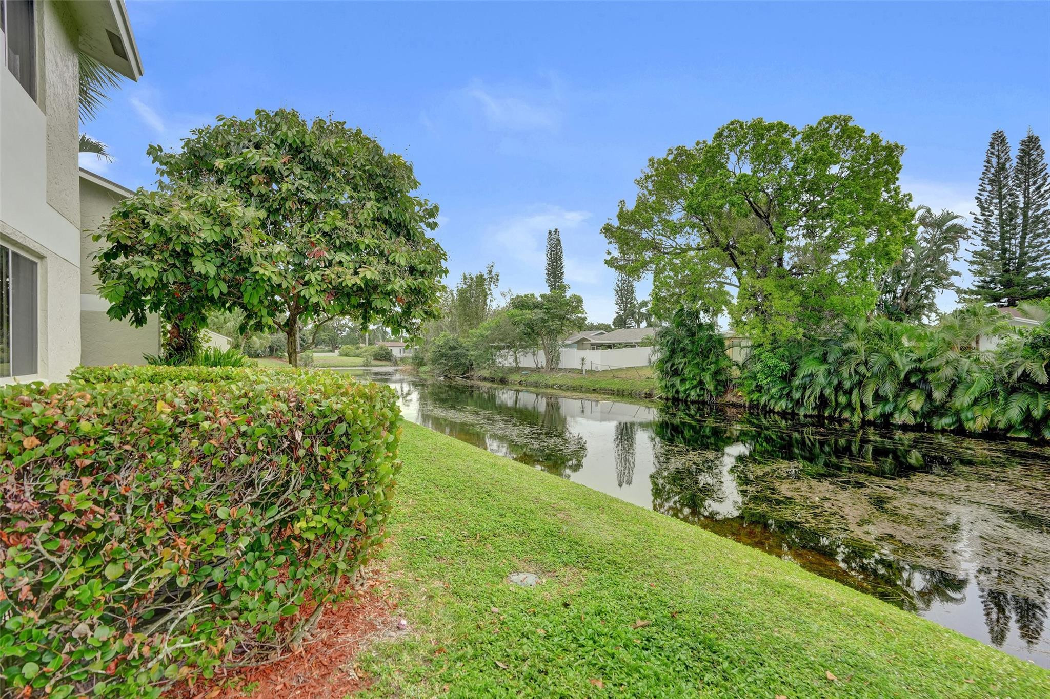 715 Gardens Drive 101