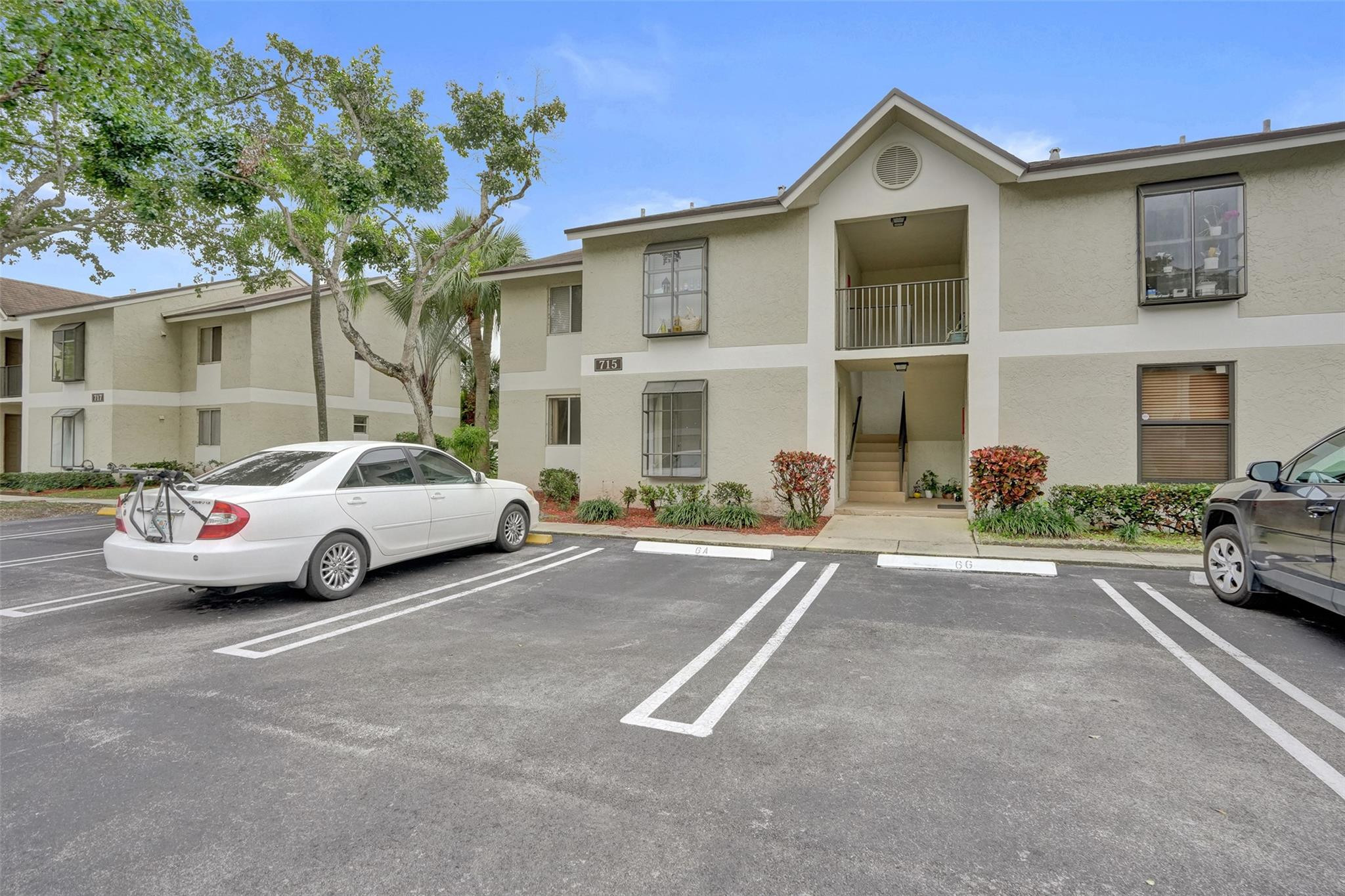 715 Gardens Drive 101