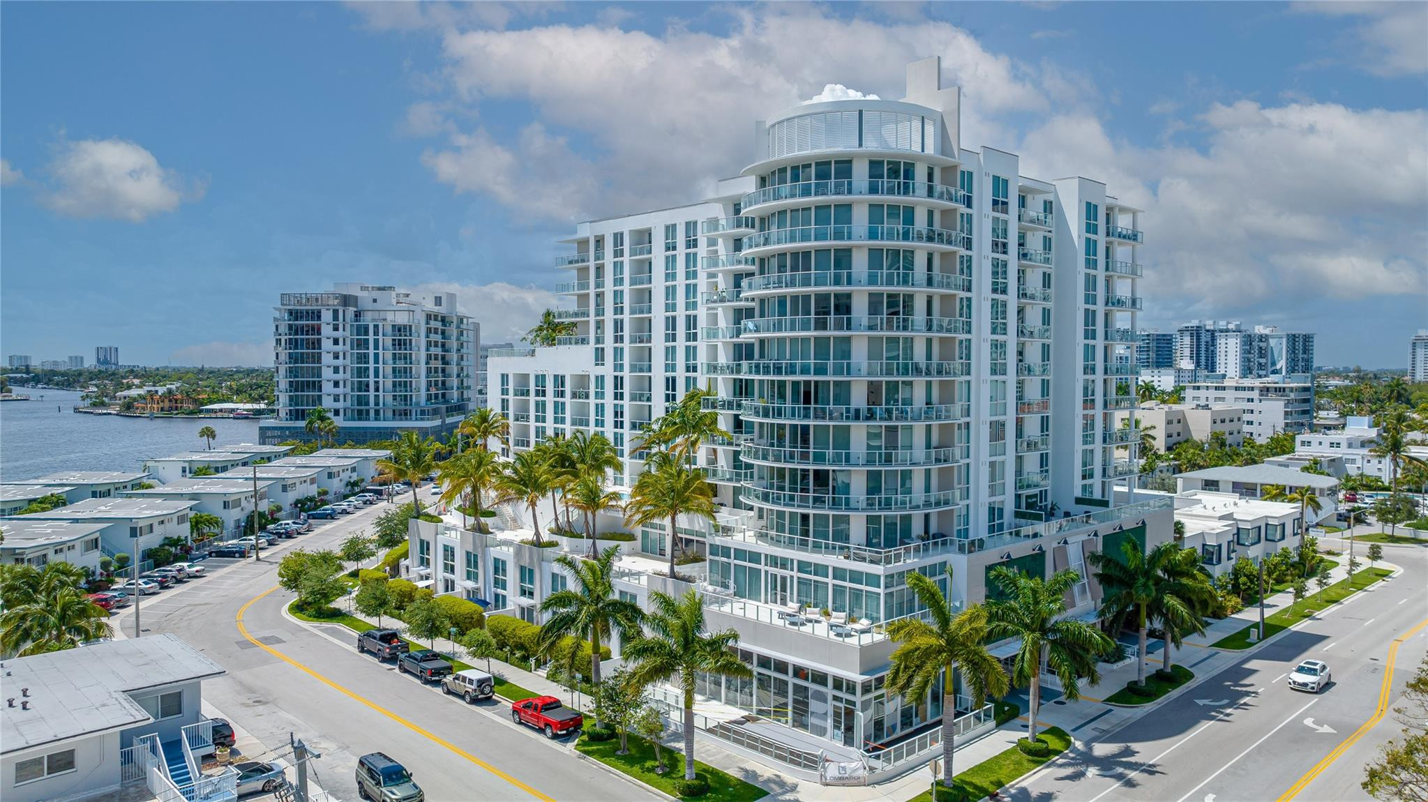 401 N Birch Road 1212