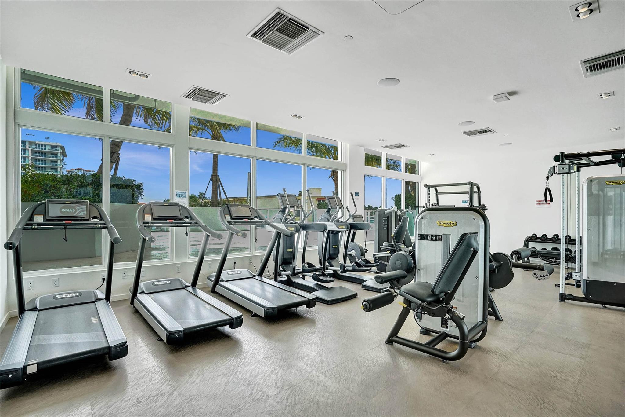 401 N Birch Road 1212
