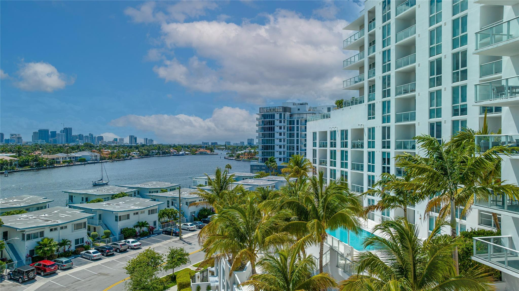 401 N Birch Road 1212