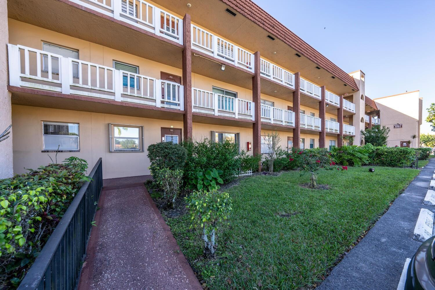 9281 Sunrise Lakes Boulevard Unit: 107