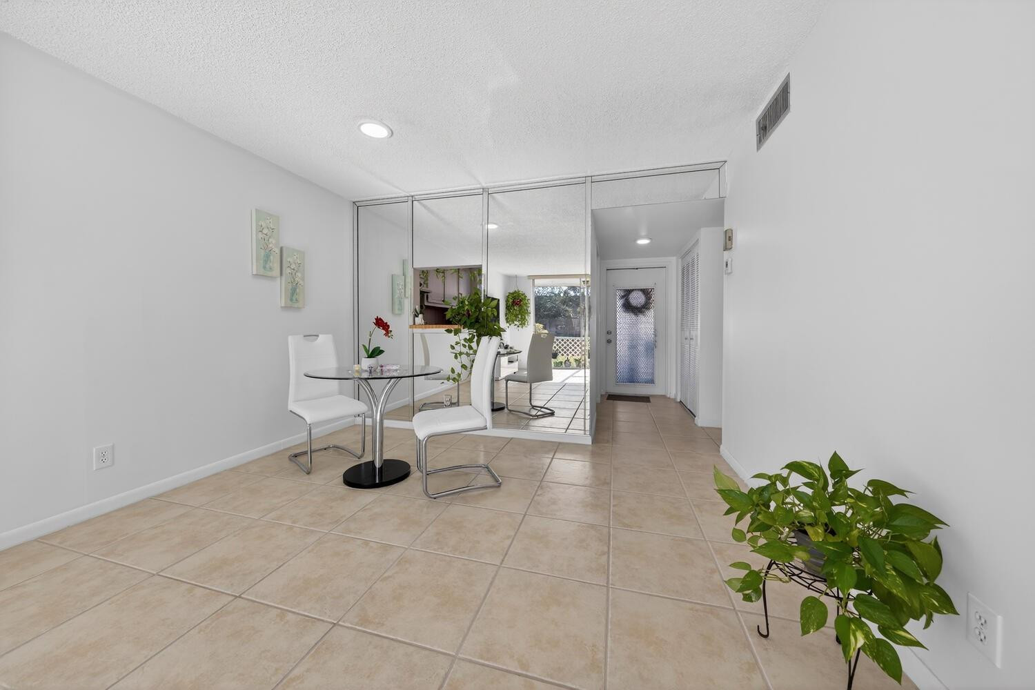 9281 Sunrise Lakes Boulevard Unit: 107