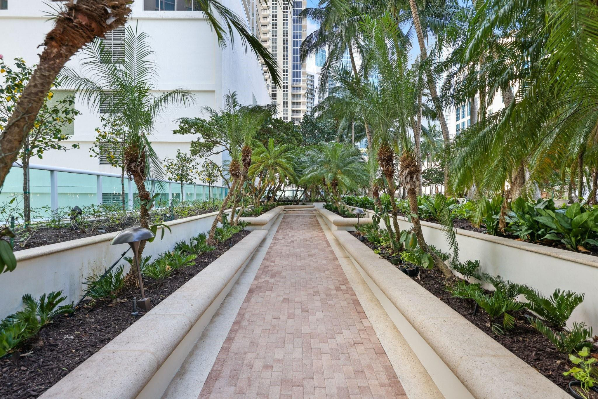 347 N New River Drive 301