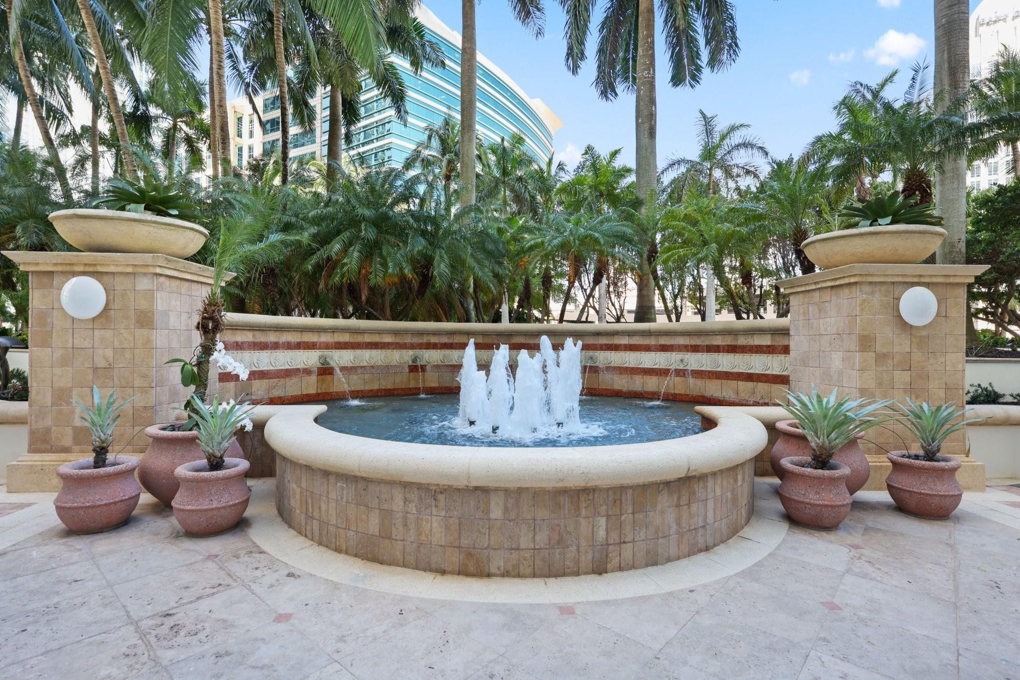 347 N New River Drive 301