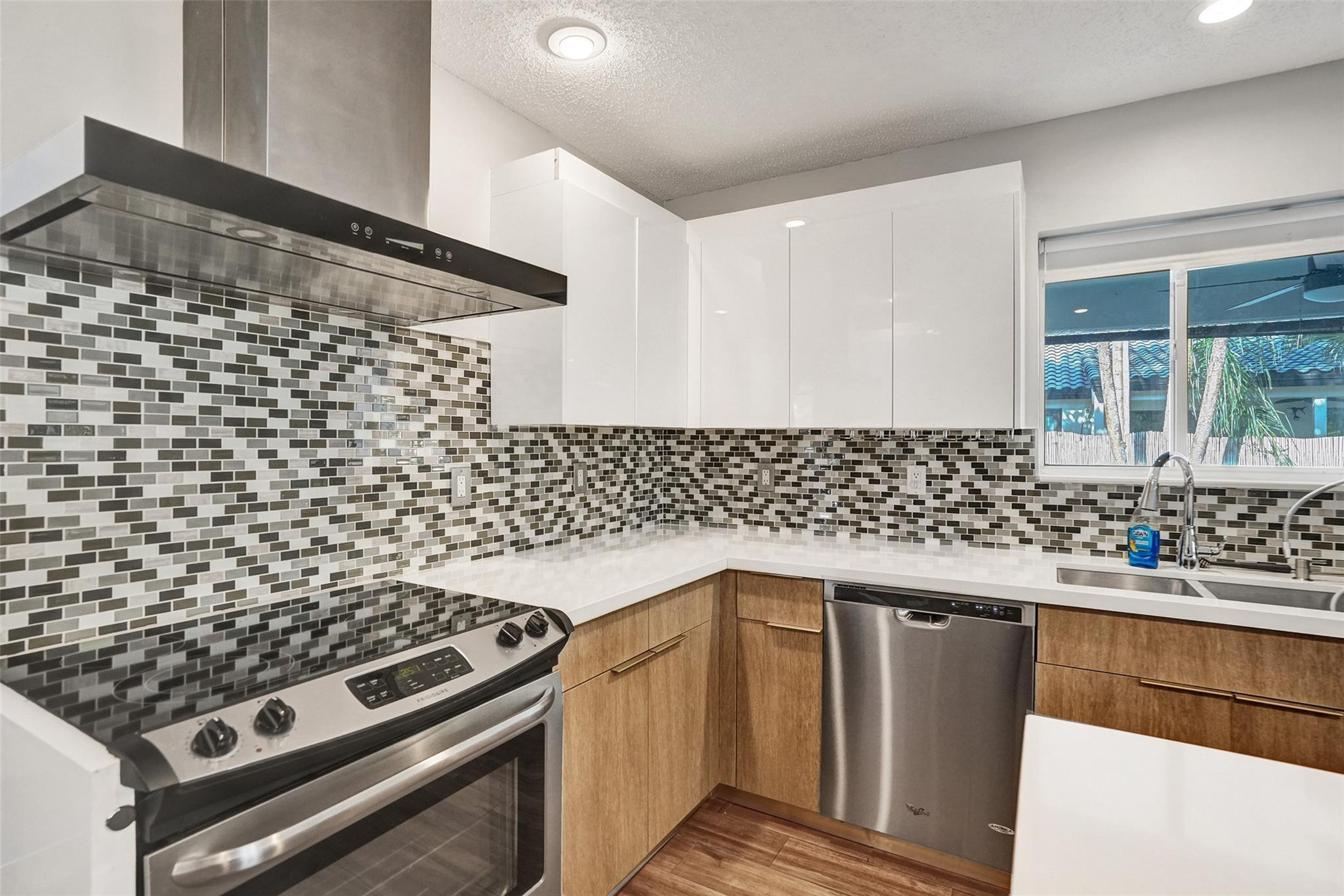 19321 NW 10th Street