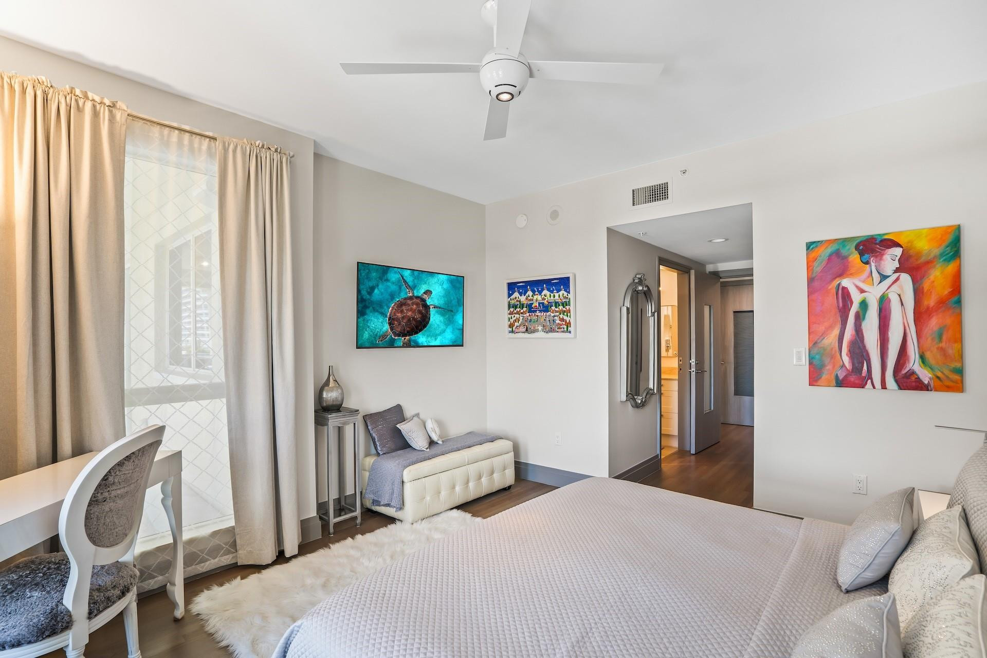 209 N Birch Road 1002