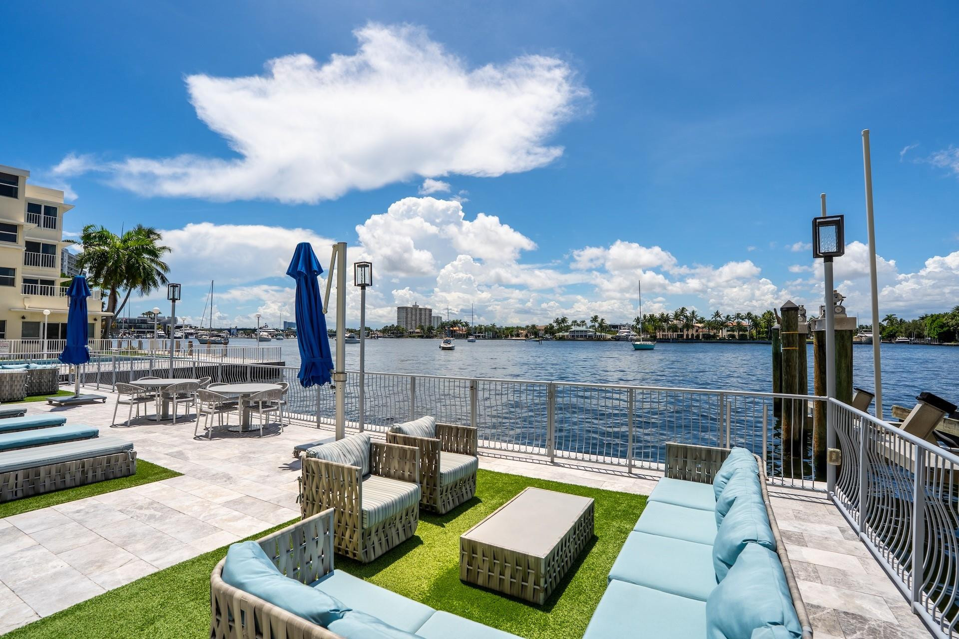 209 N Birch Road 1002
