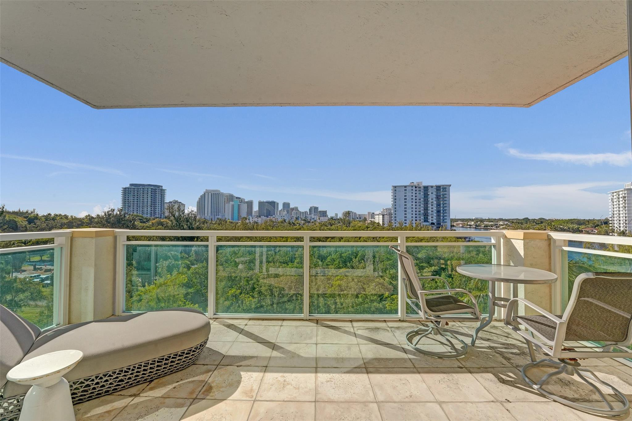 2845 NE 9th Street 601