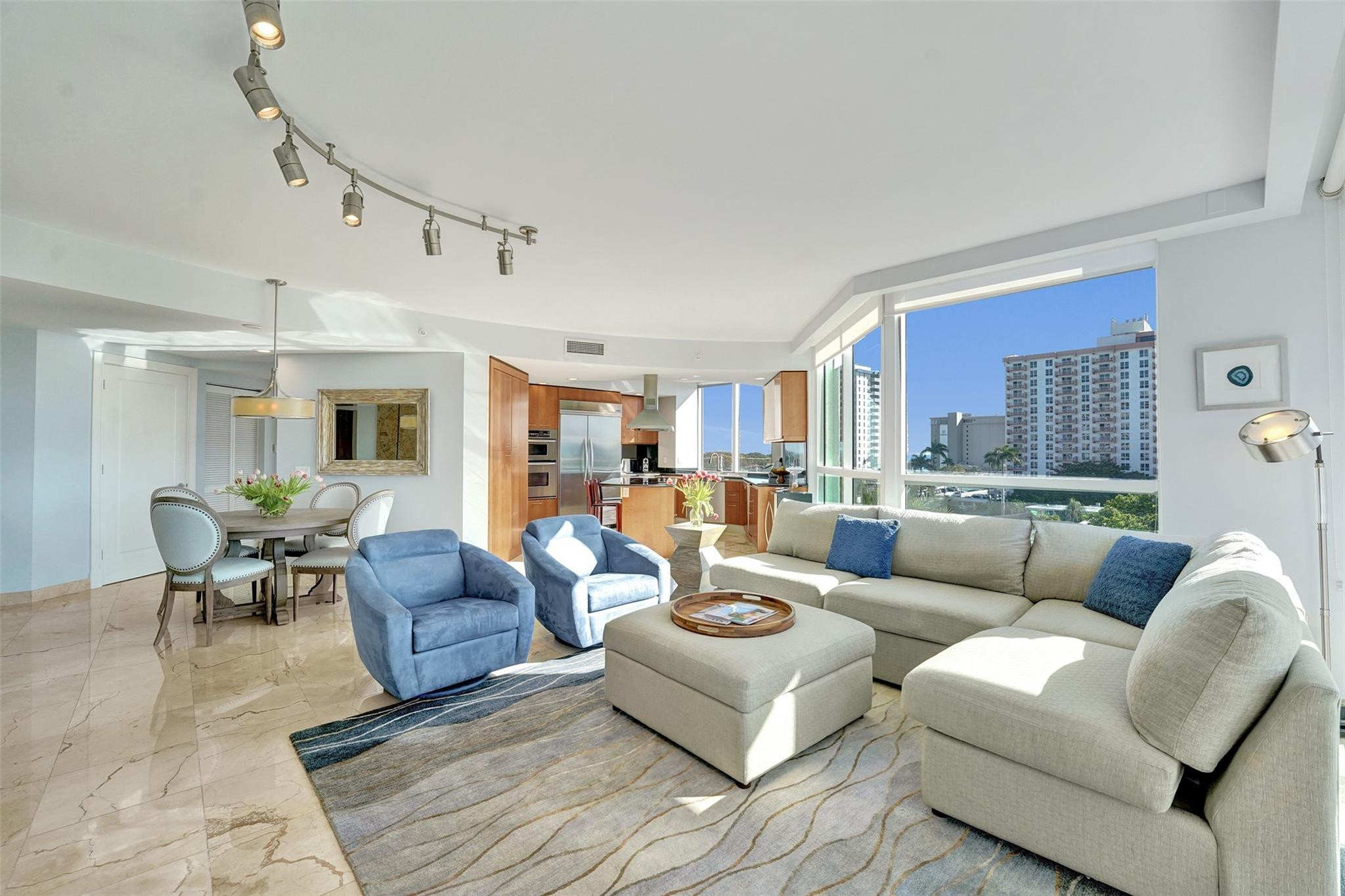 2845 NE 9th Street 601