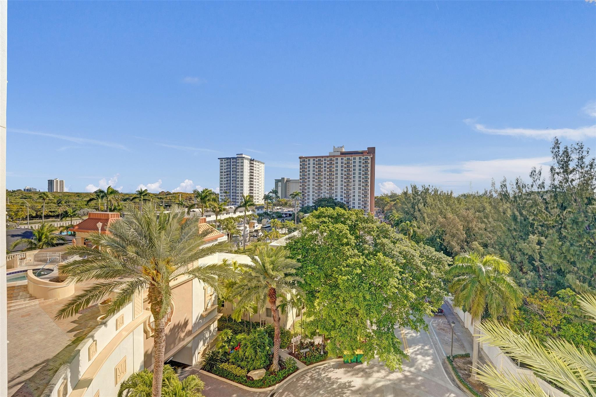 2845 NE 9th Street 601