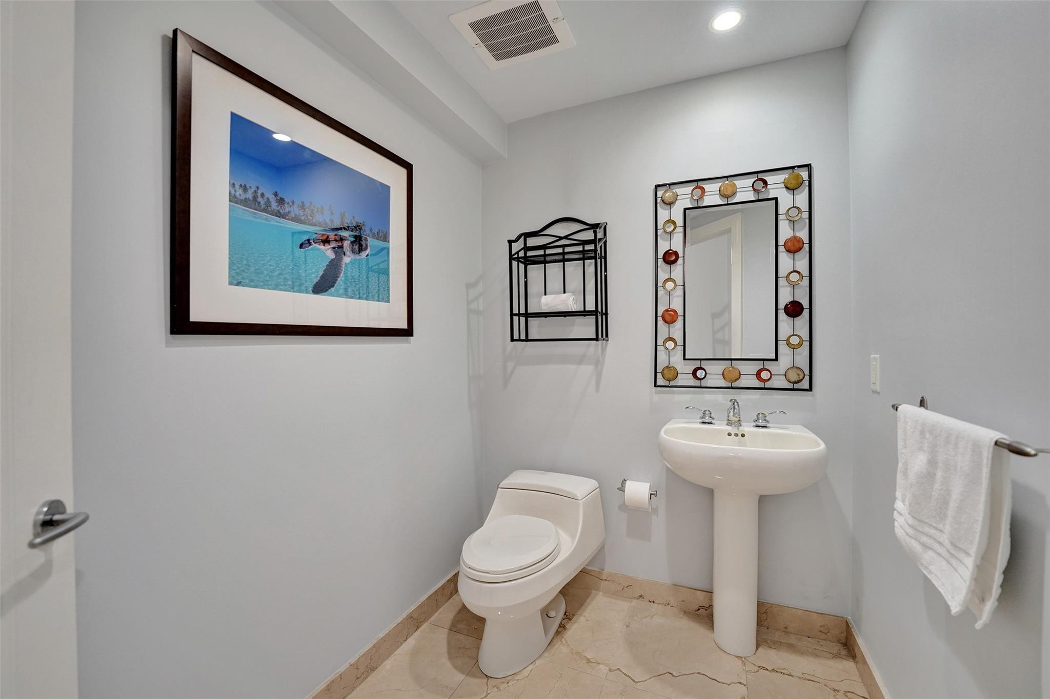 2845 NE 9th Street 601