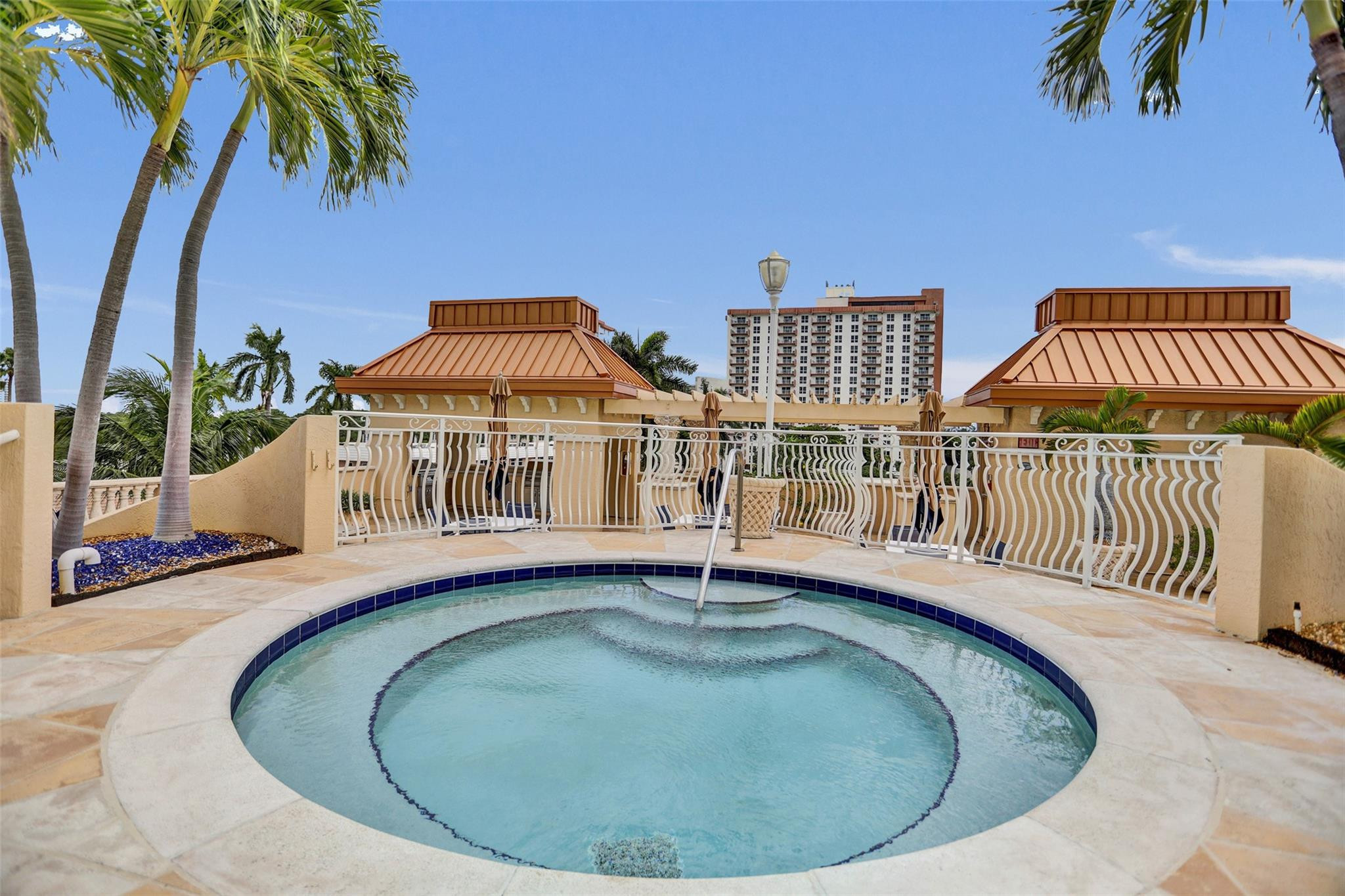 2845 NE 9th Street 601