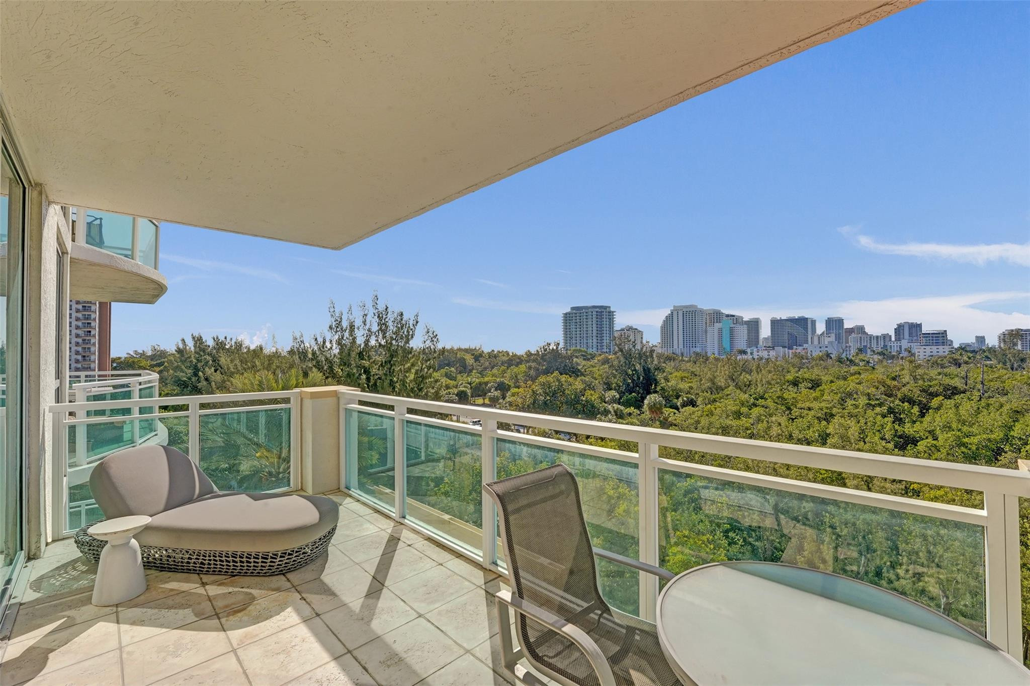 2845 NE 9th Street 601