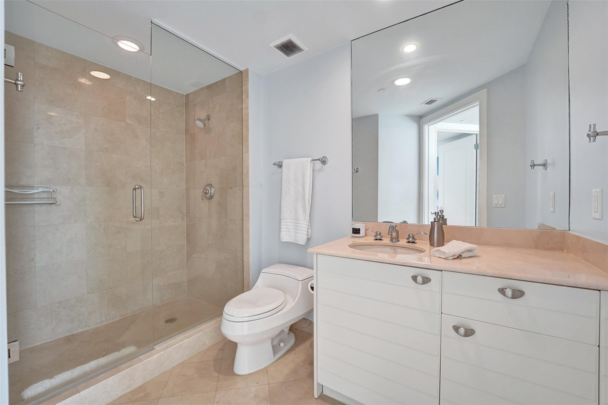 2845 NE 9th Street 601