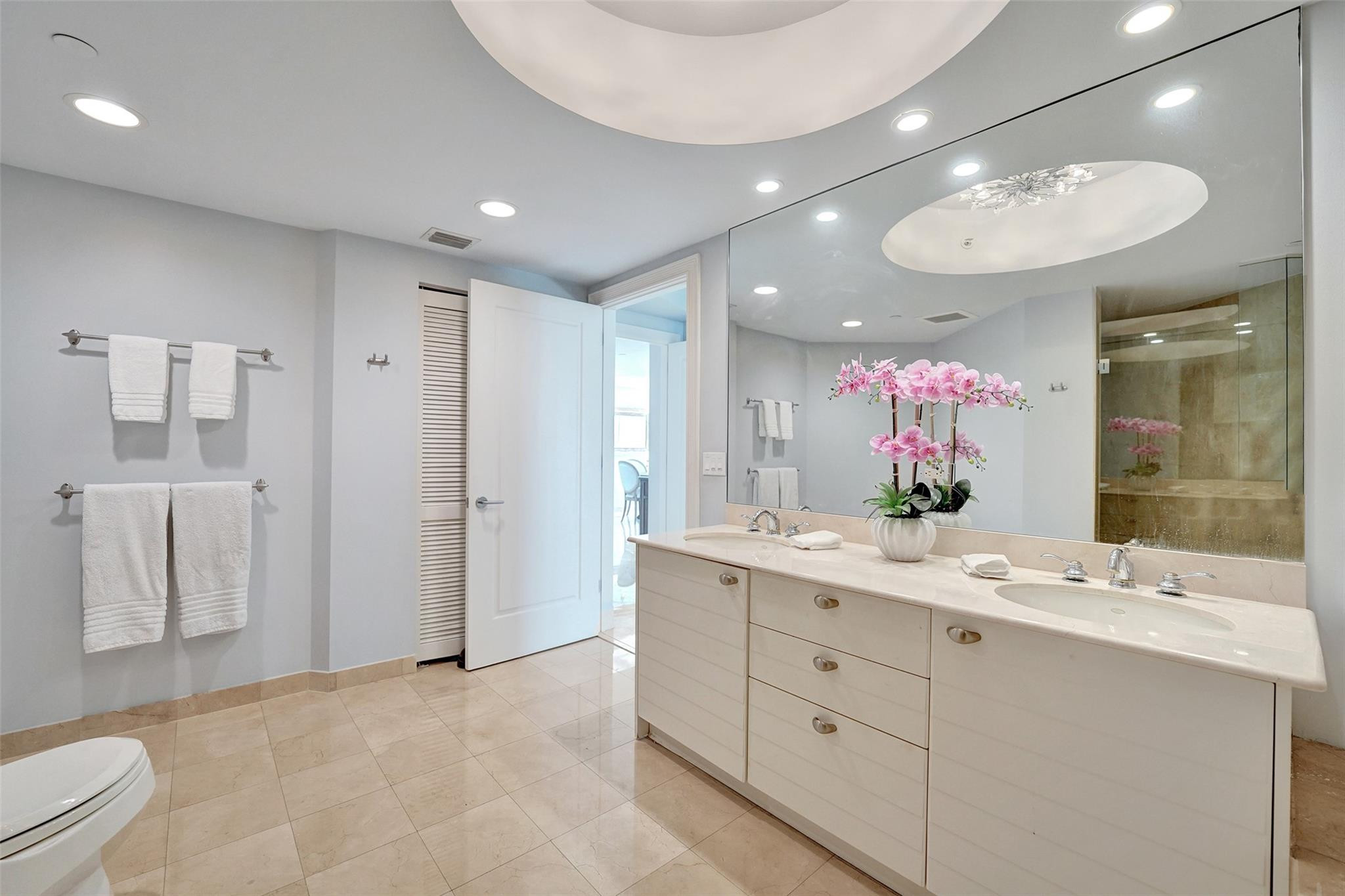 2845 NE 9th Street 601
