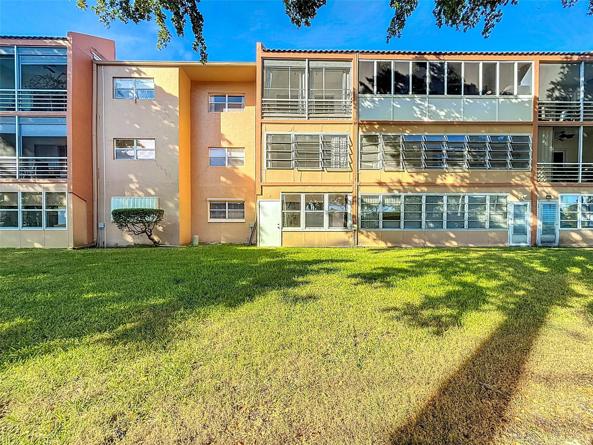 8818 W Mcnab Road 103