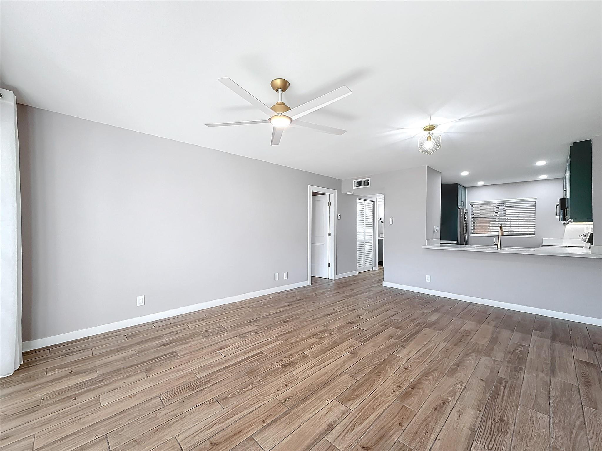 8818 W Mcnab Road 103