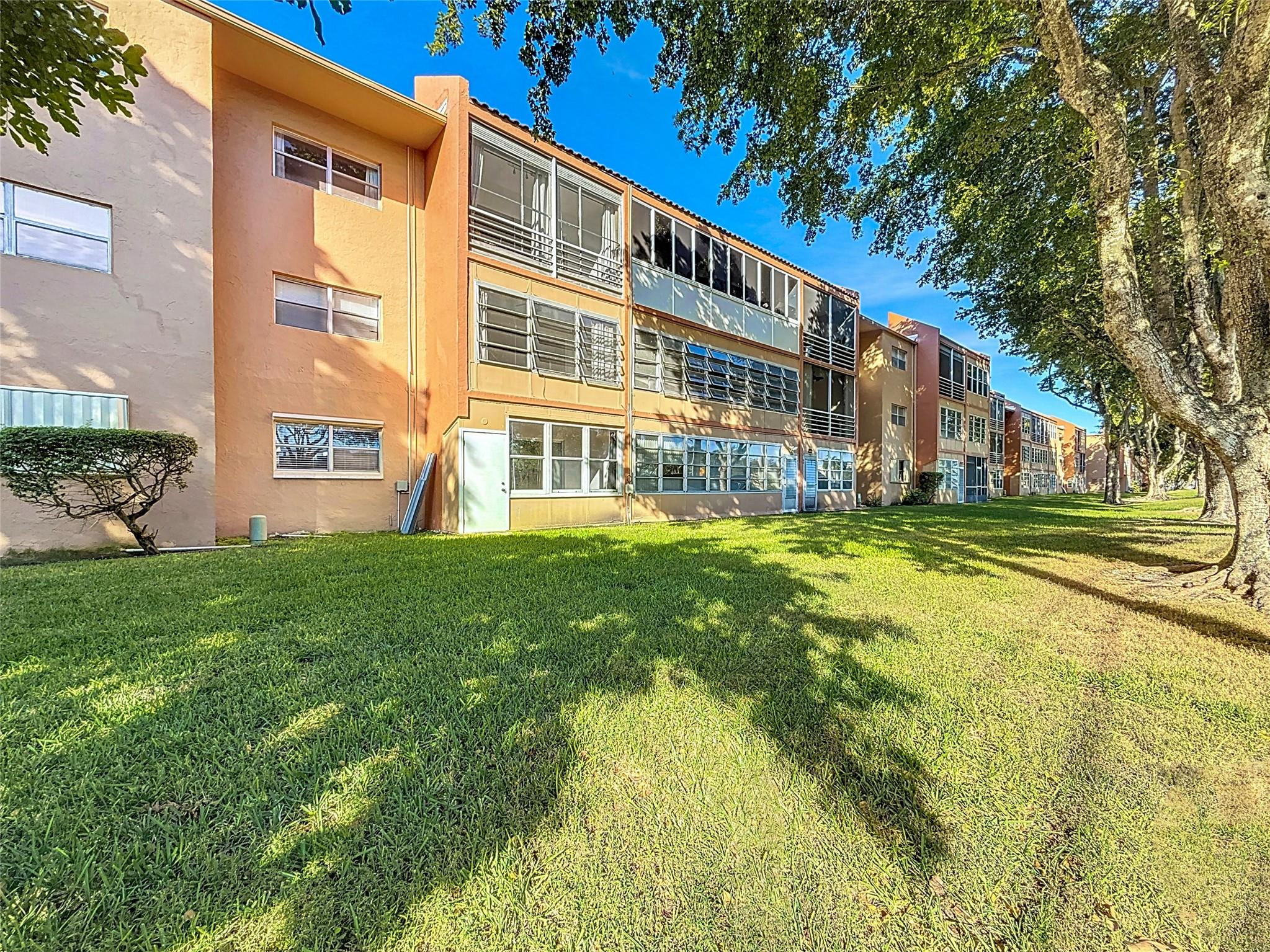 8818 W Mcnab Road 103