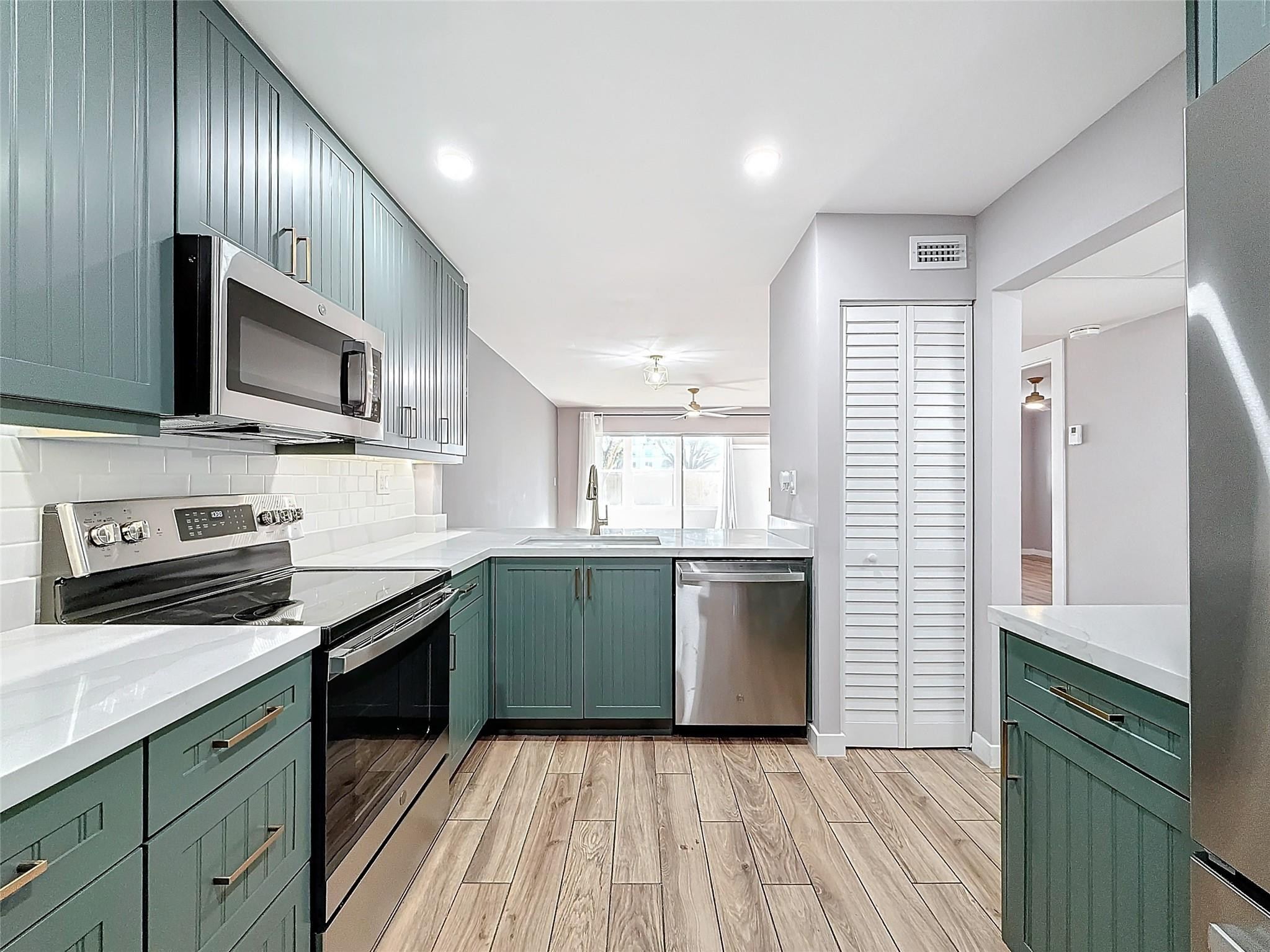 8818 W Mcnab Road 103