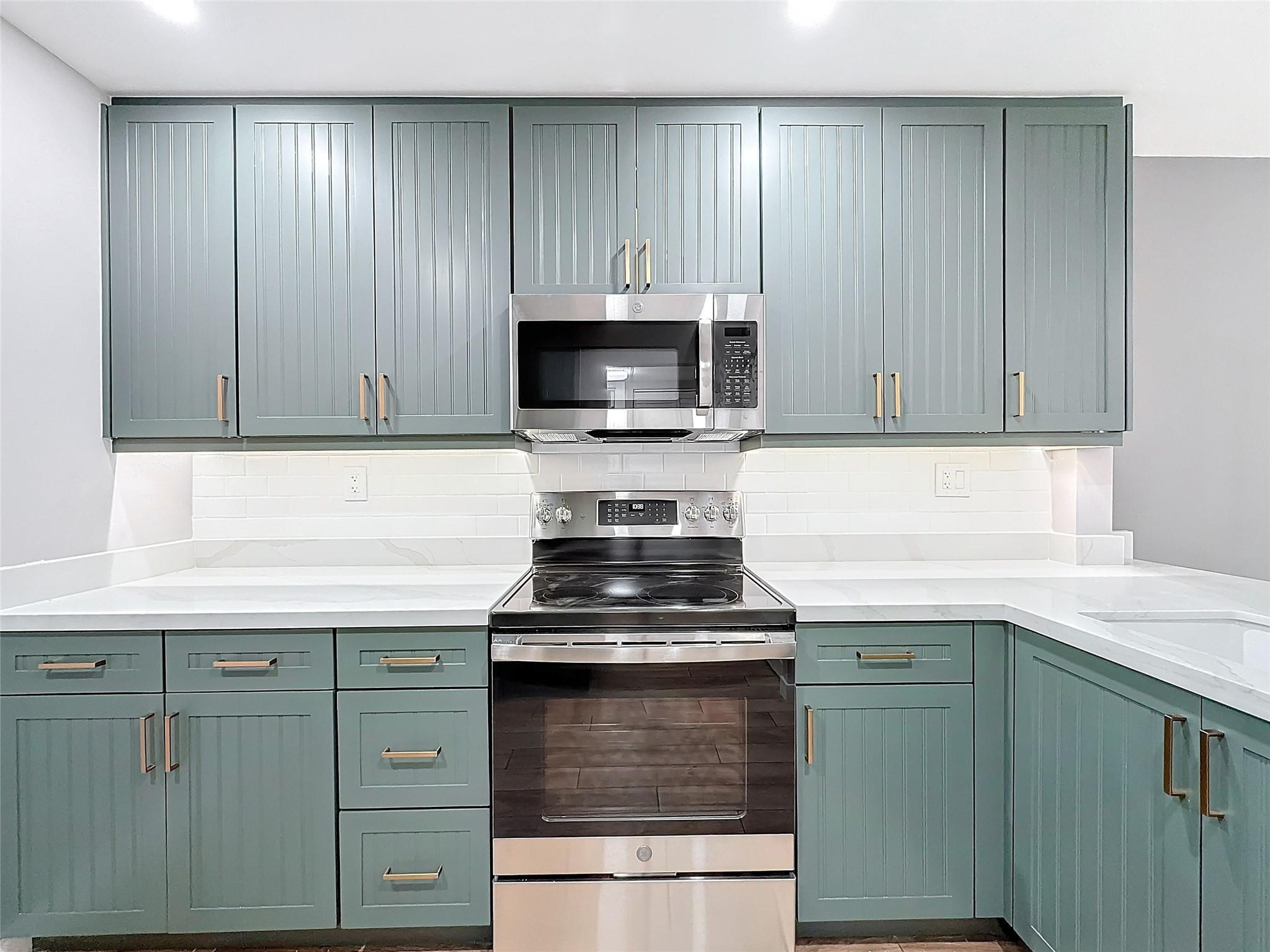 8818 W Mcnab Road 103