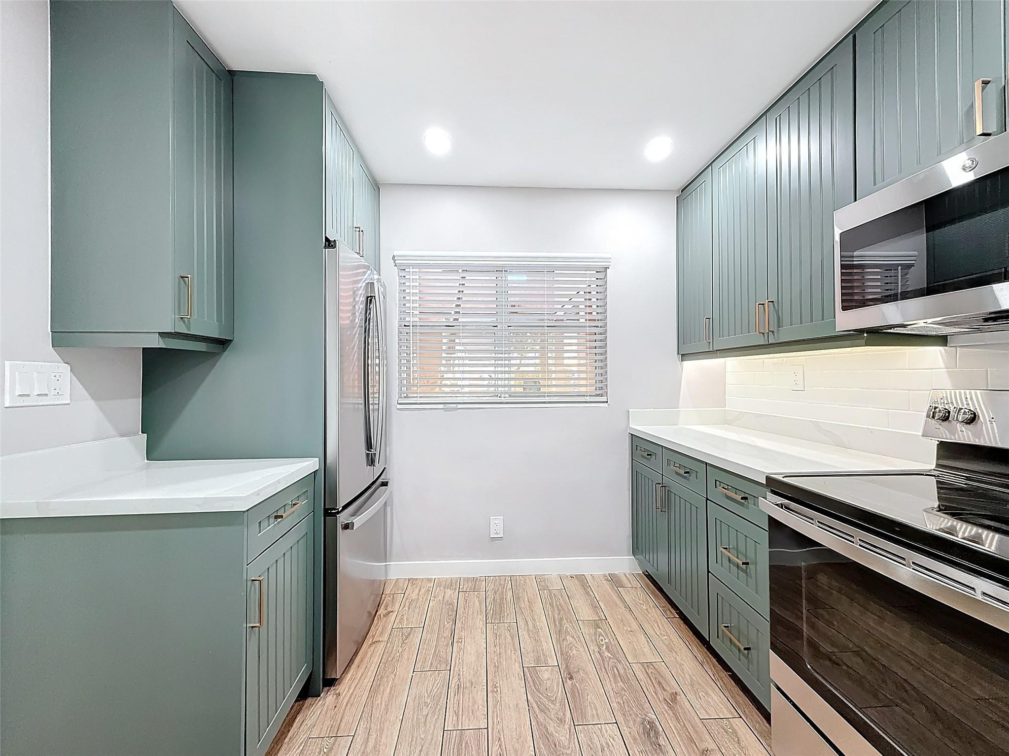 8818 W Mcnab Road 103