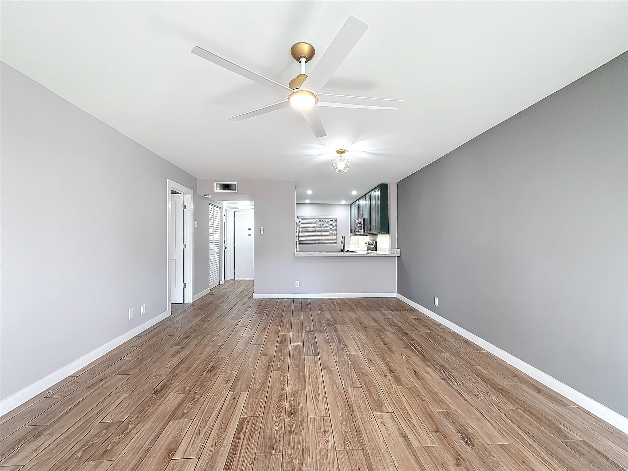 8818 W Mcnab Road 103