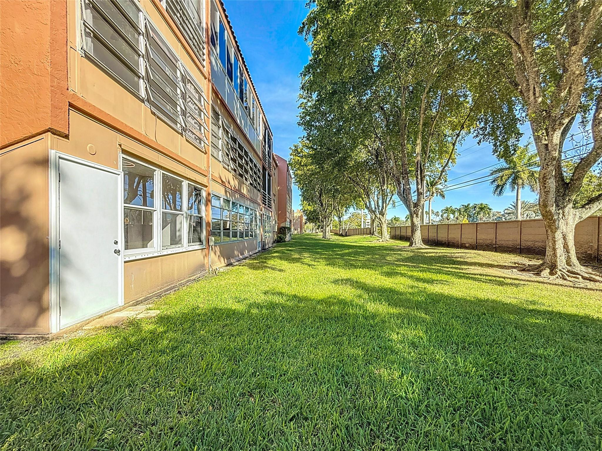 8818 W Mcnab Road 103