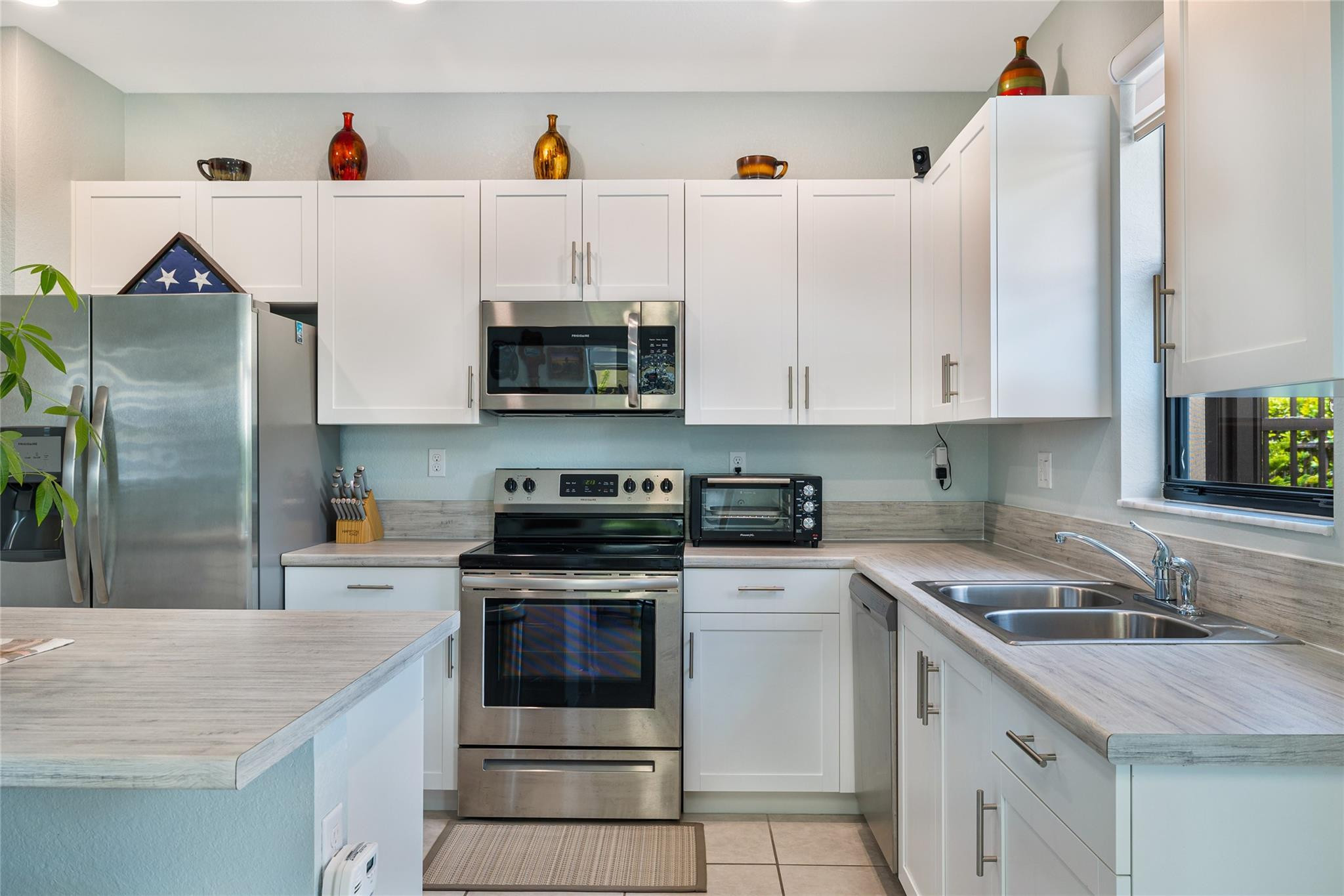 4690 Santa Cruz Way 000