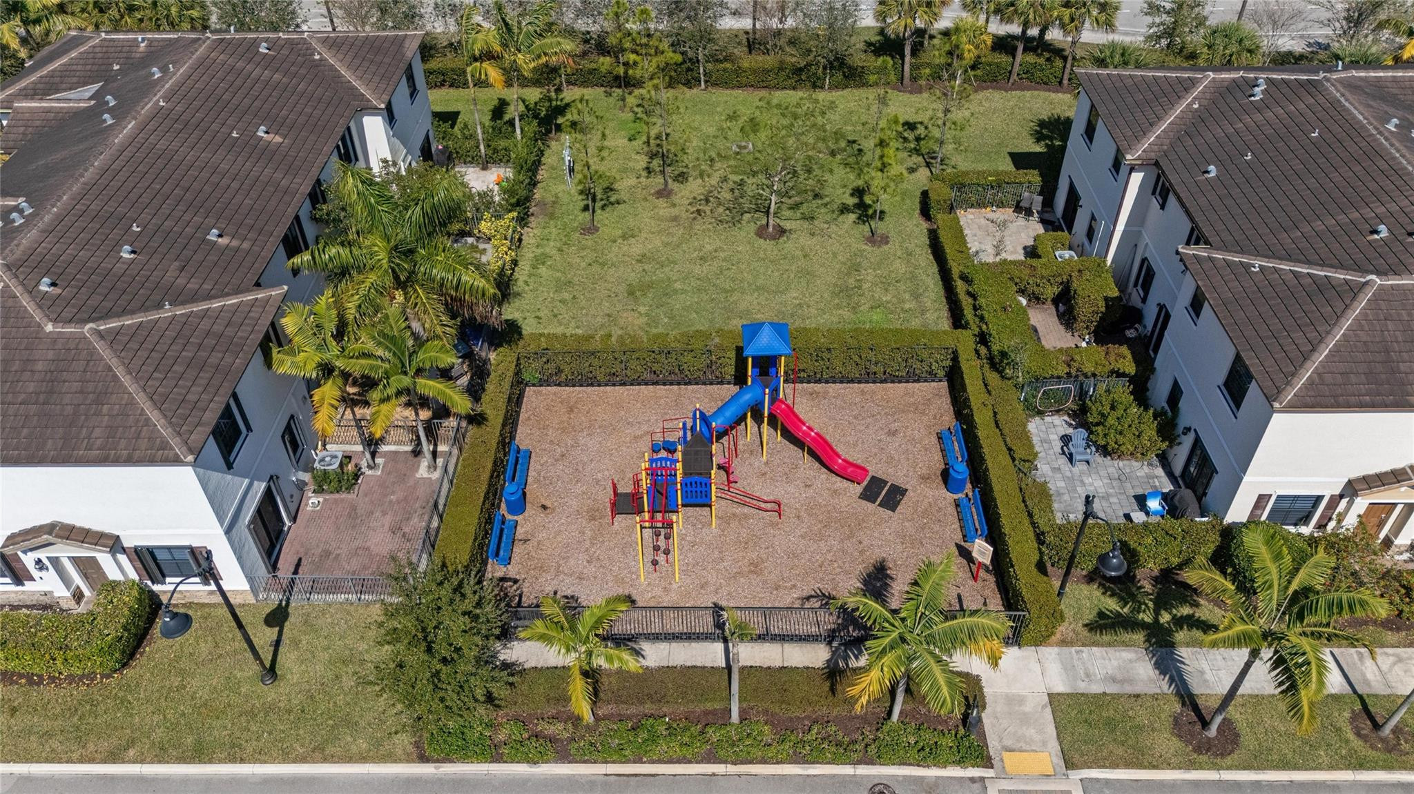 4690 Santa Cruz Way 000