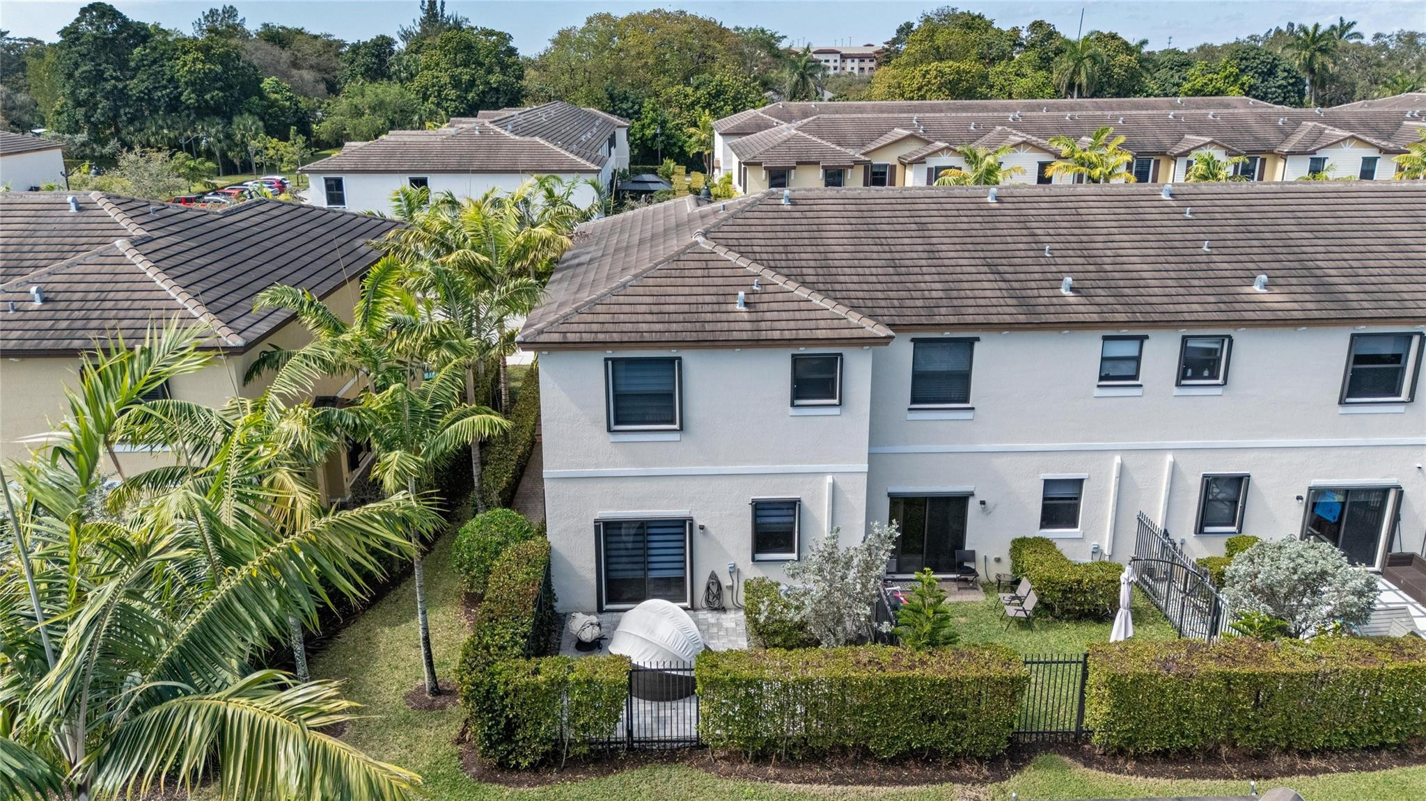 4690 Santa Cruz Way 000