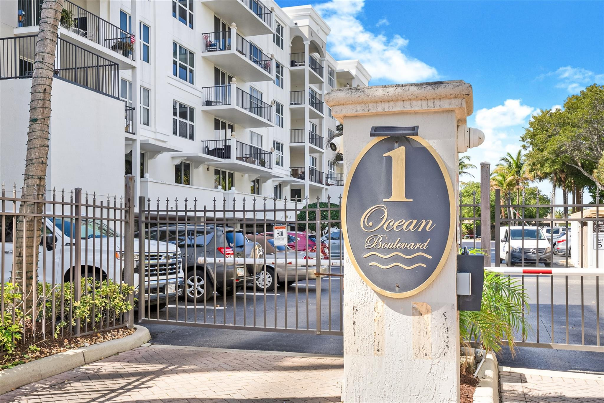 191 SE 20th Avenue 614