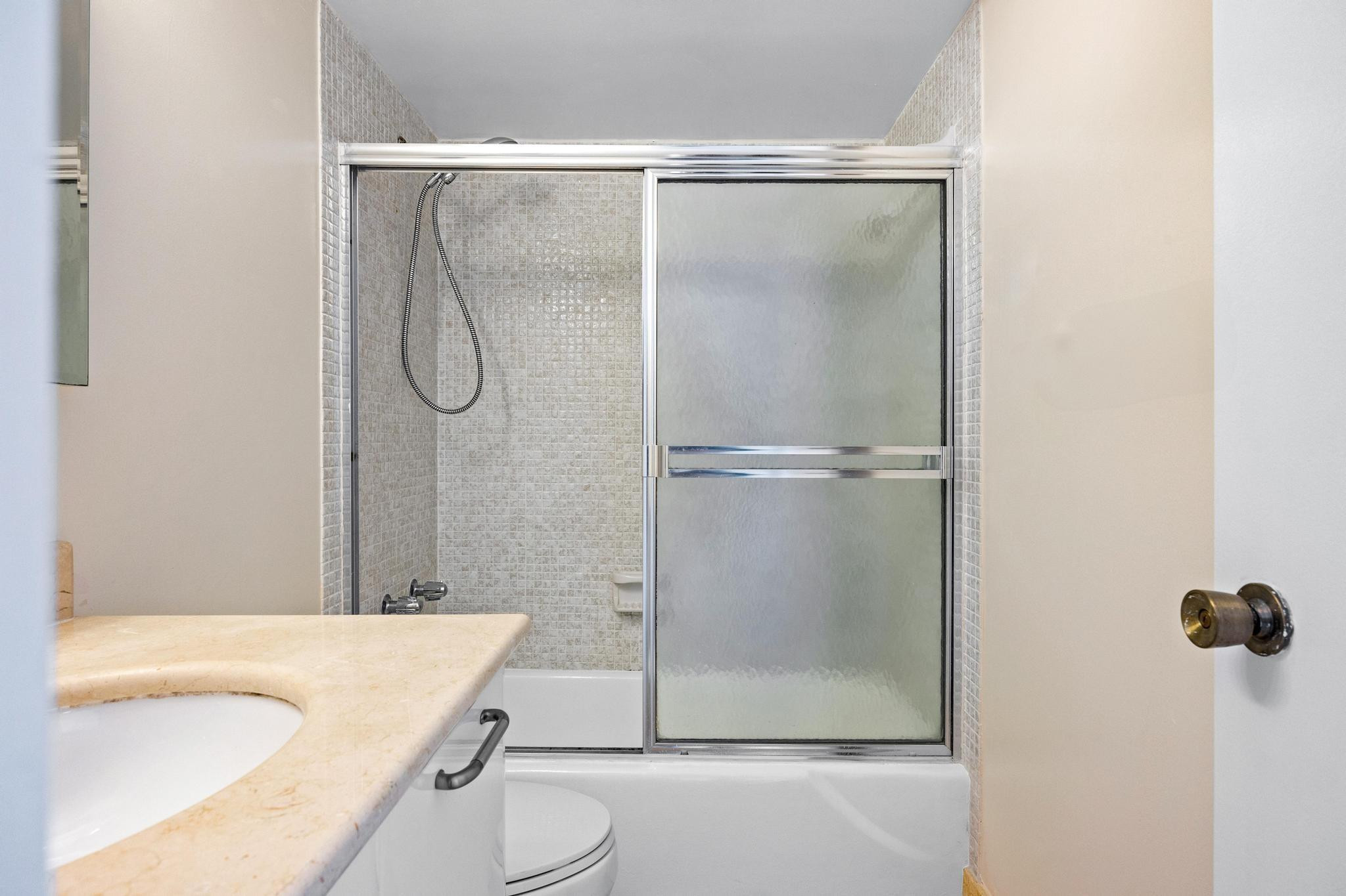 1950 S Ocean Drive PHB