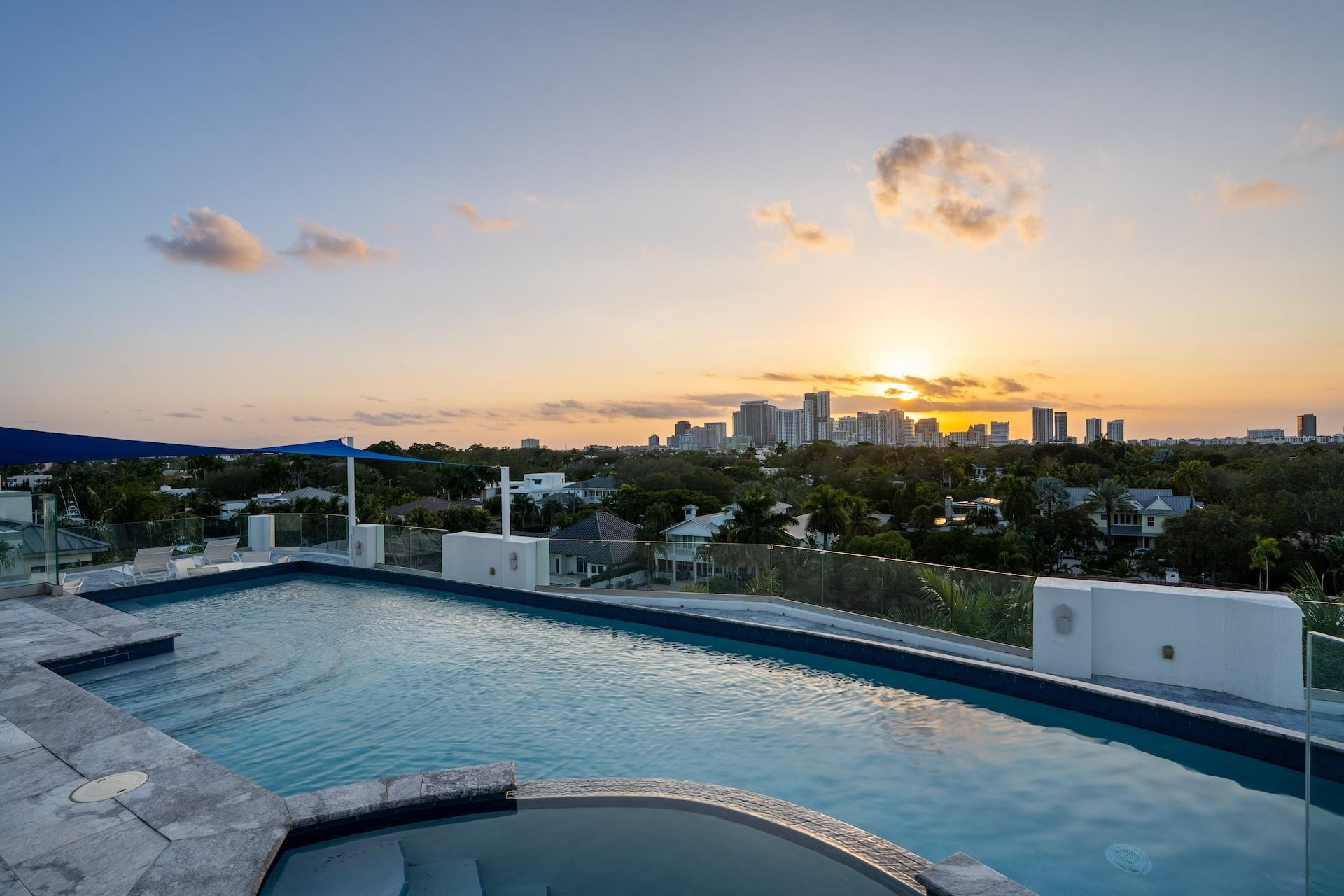 301 Hendricks Isle 6