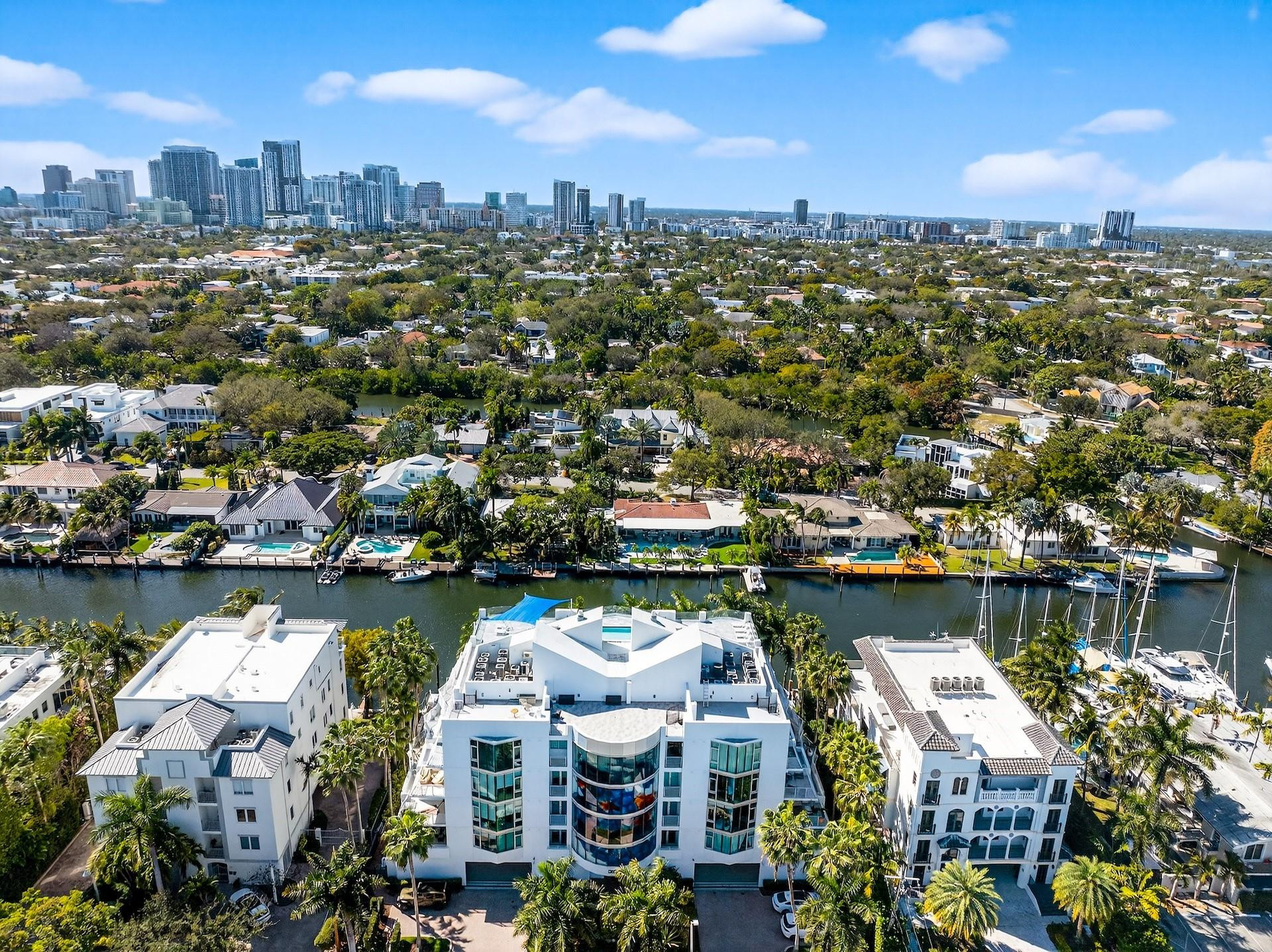 301 Hendricks Isle 6