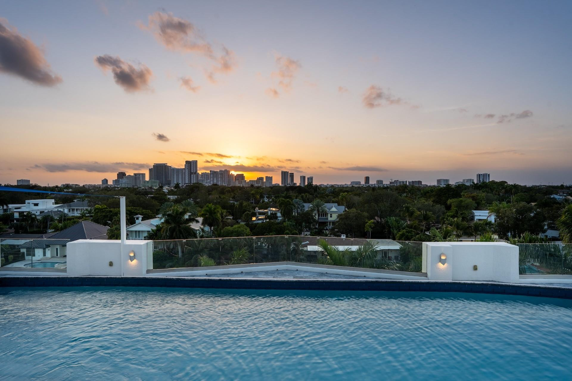 301 Hendricks Isle 6