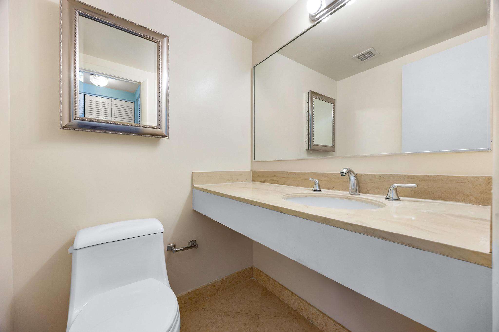 1950 S Ocean Drive PHB