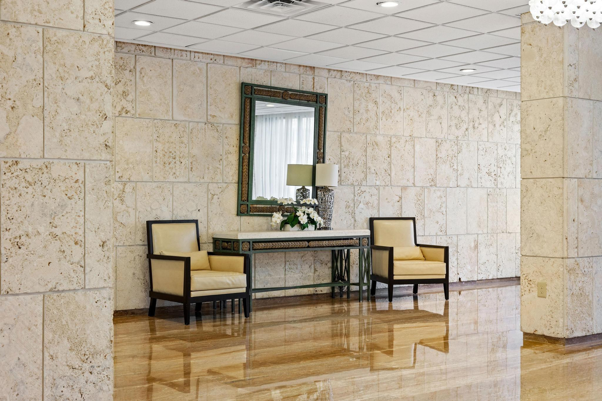 1950 S Ocean Drive PHB